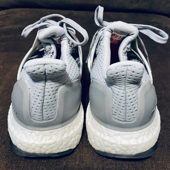 Excellent ADIDAS Ultraboost Ultra BOOST 1.0 Wool Grey 8.5 US womens - Picture 4 of 8